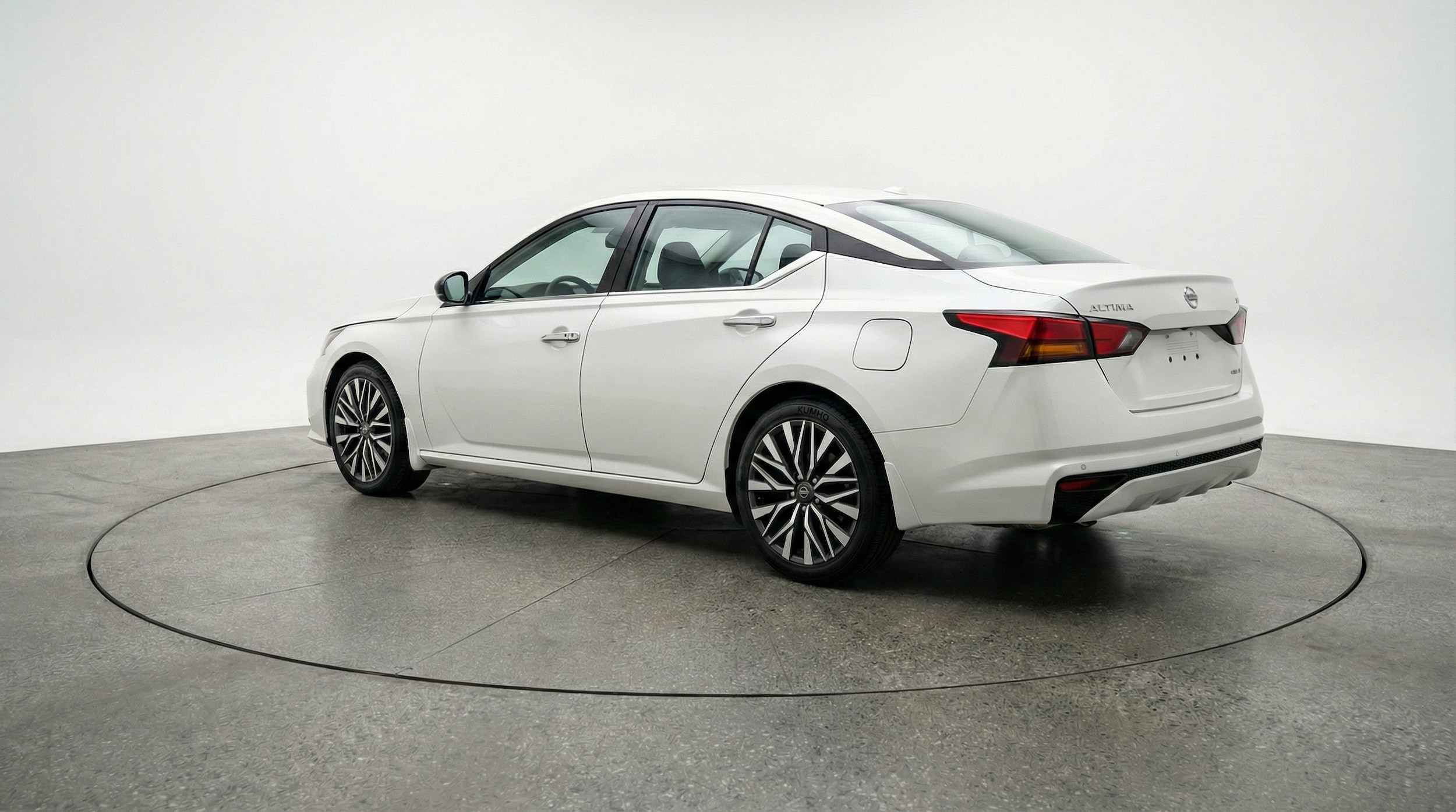 Thumbnail: 2025 Nissan Altima - 5