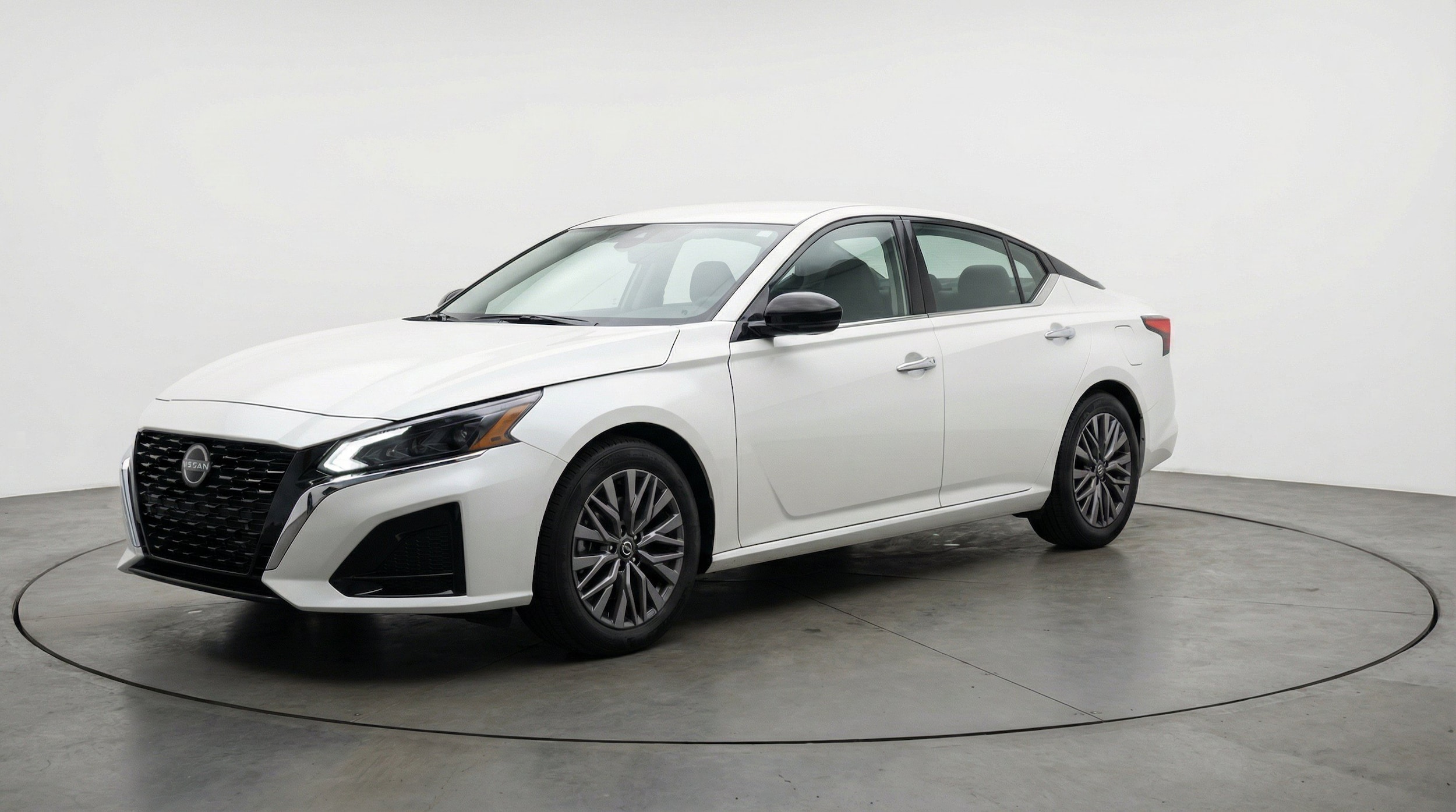 Thumbnail: 2025 Nissan Altima - 3