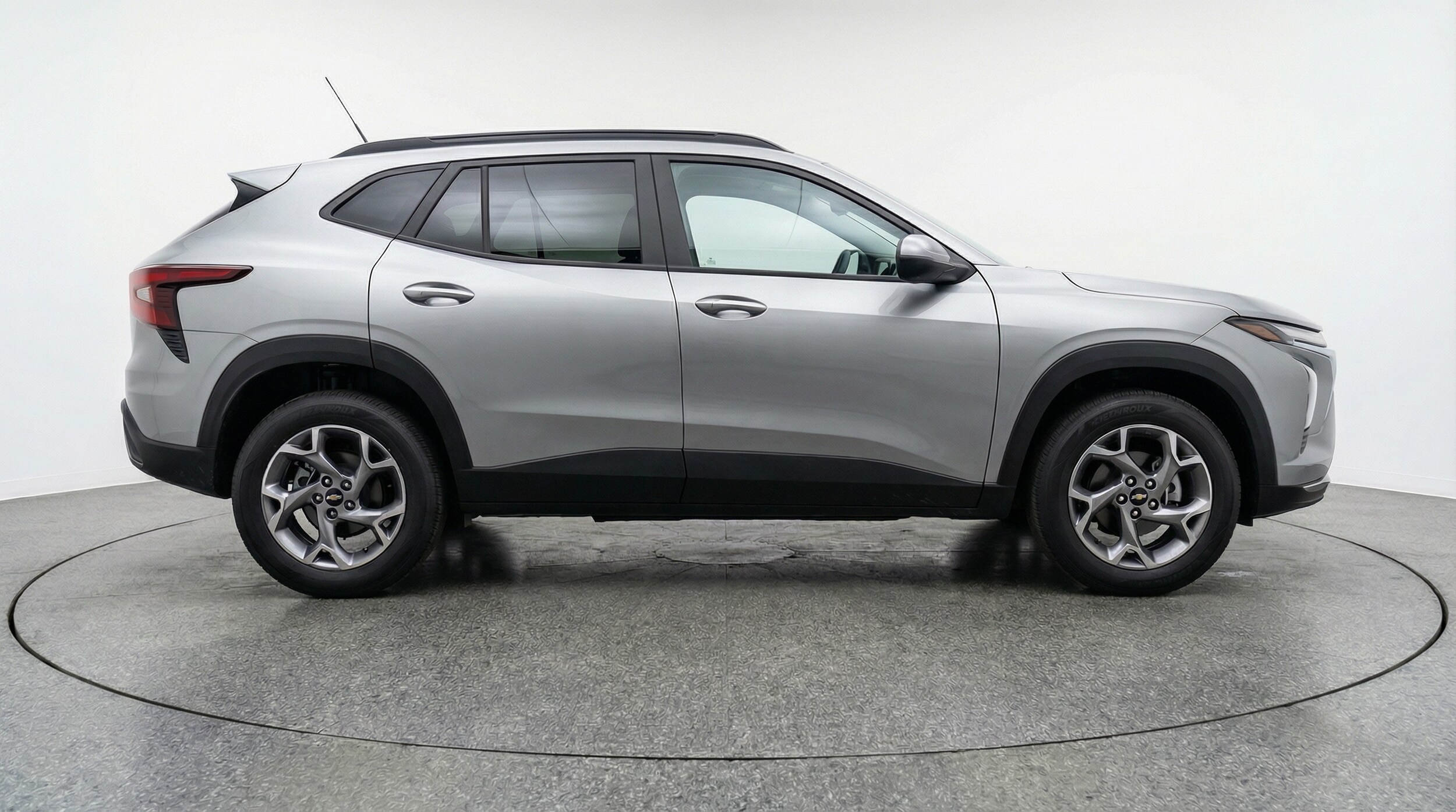 Thumbnail: 2025 Chevrolet Trax - 8