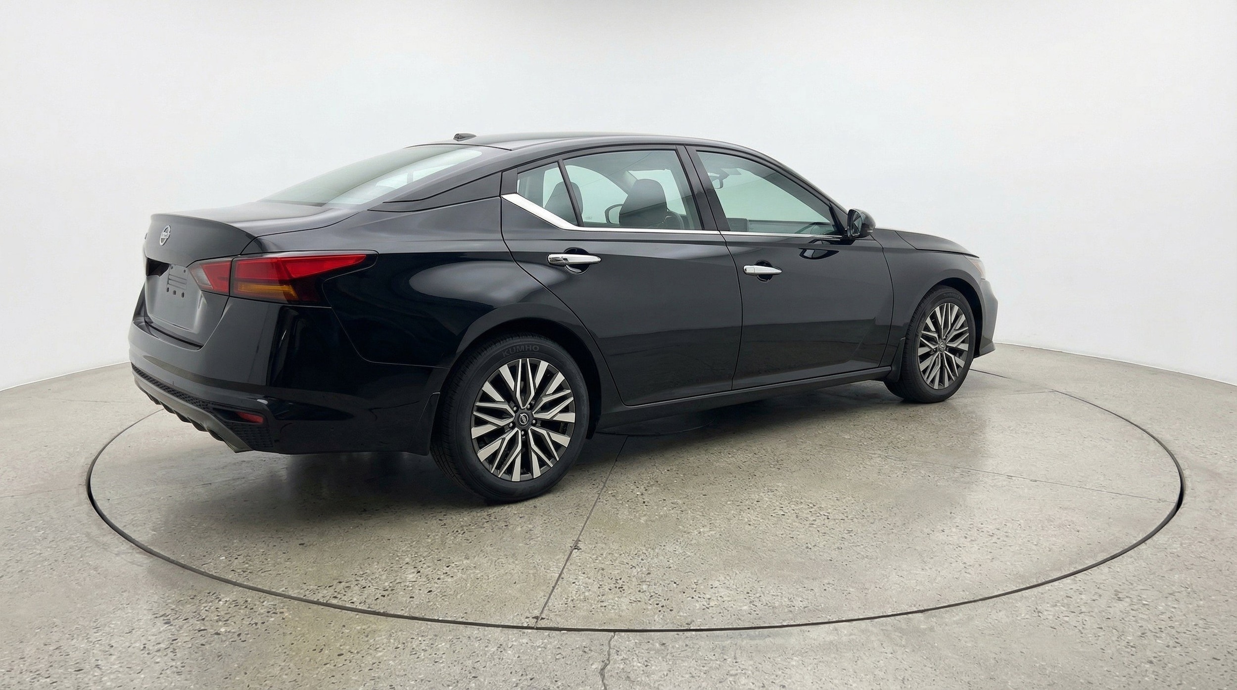 Thumbnail: 2025 Nissan Altima - 9