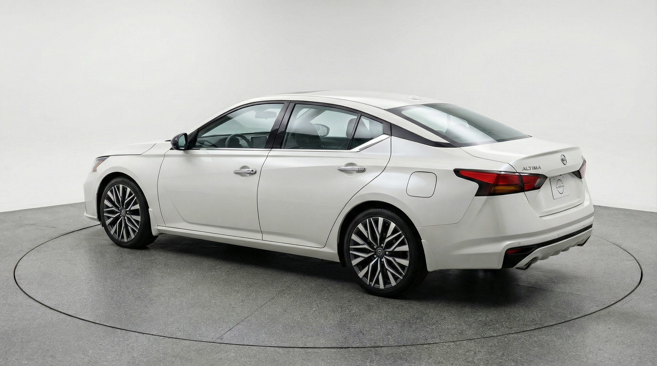 Thumbnail: 2025 Nissan Altima - 5