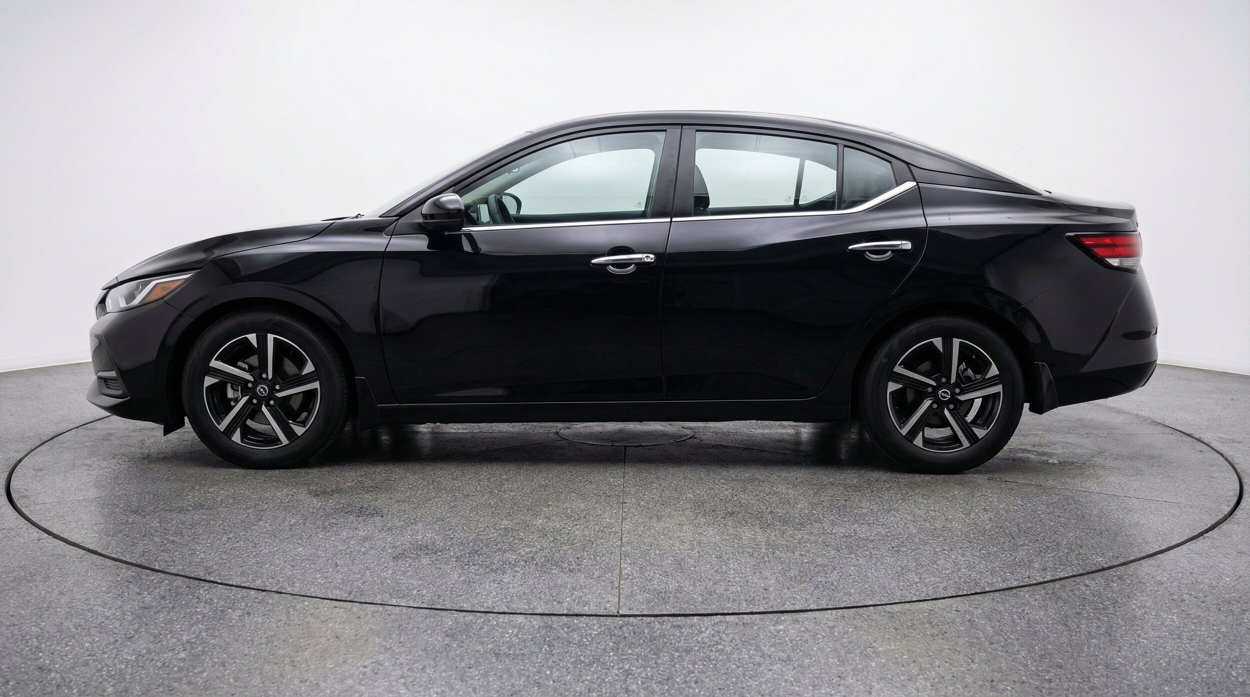 Thumbnail: 2025 Nissan Sentra - 5