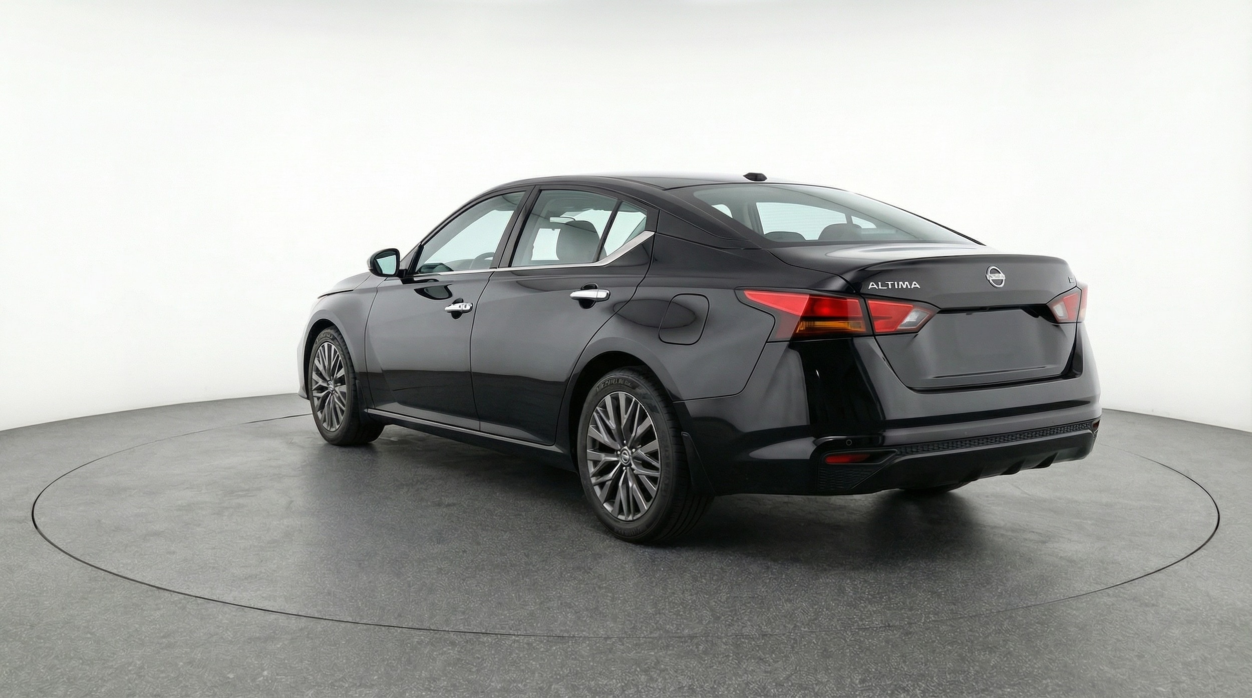 Thumbnail: 2025 Nissan Altima - 5