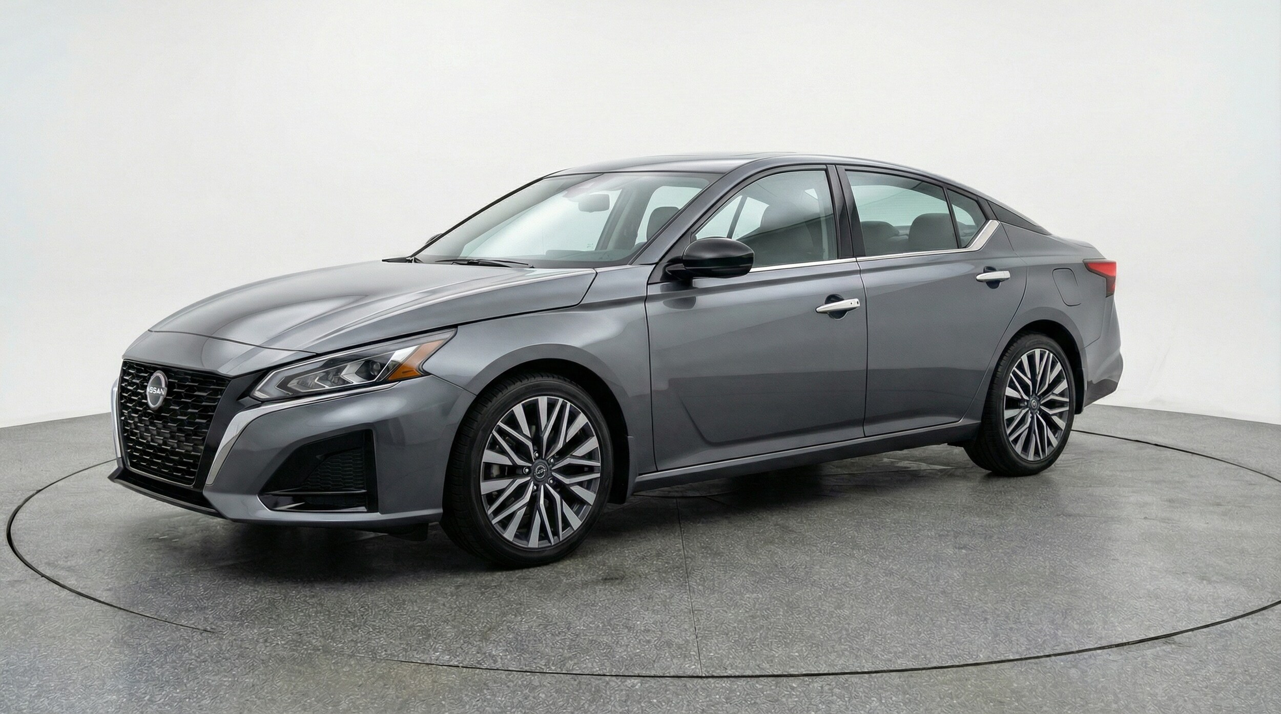 Thumbnail: 2025 Nissan Altima - 3