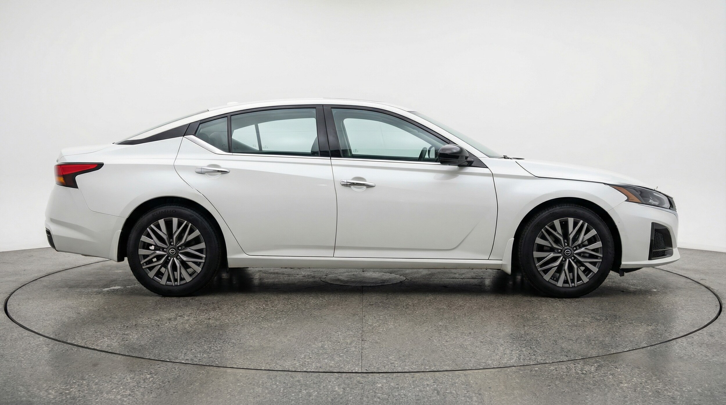 Thumbnail: 2025 Nissan Altima - 8