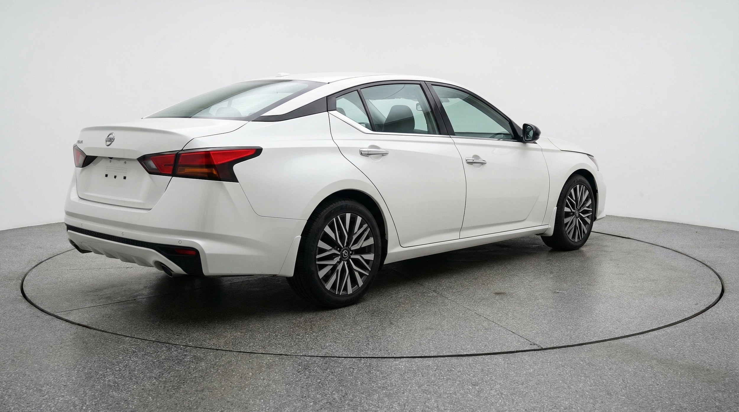 Thumbnail: 2025 Nissan Altima - 9