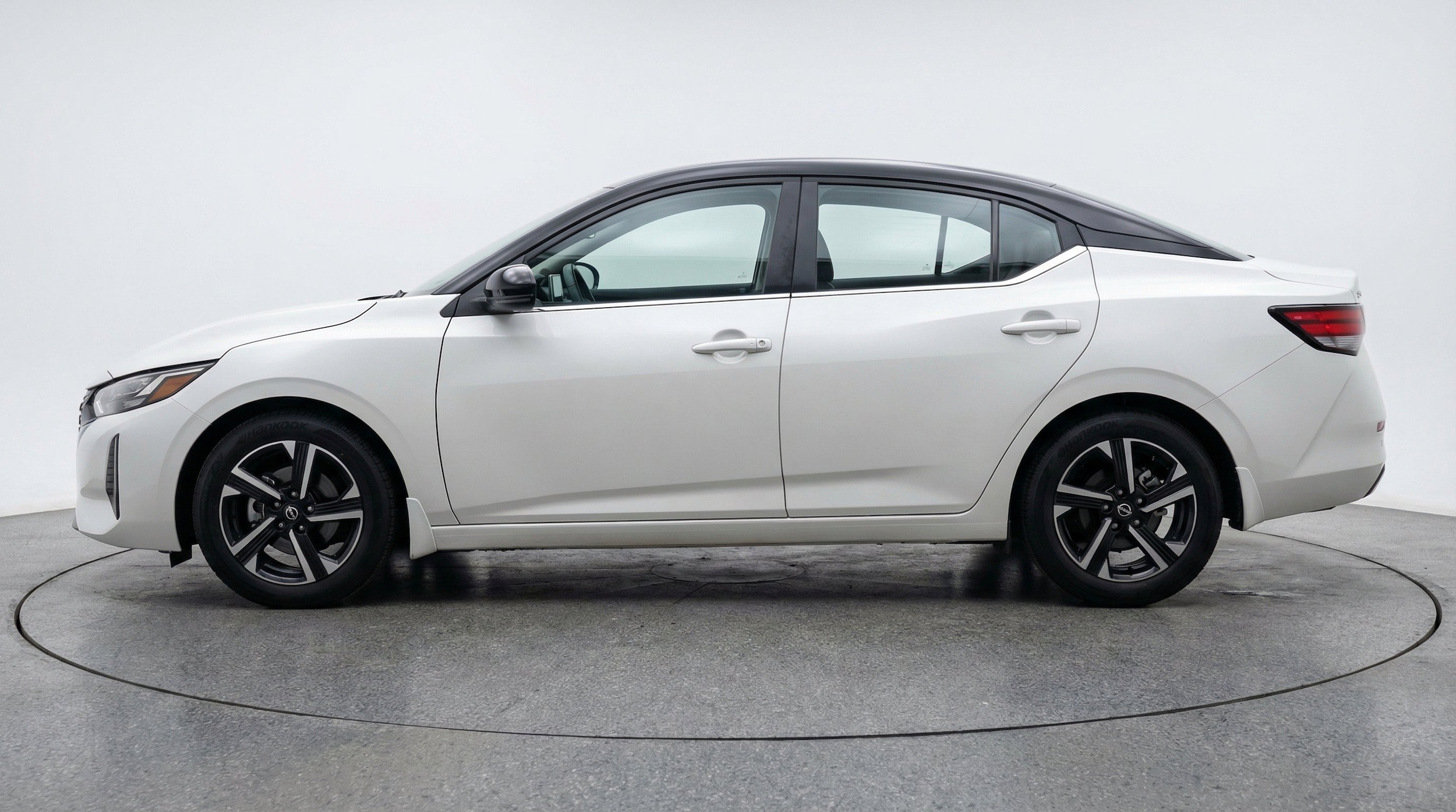 Thumbnail: 2025 Nissan Sentra - 5