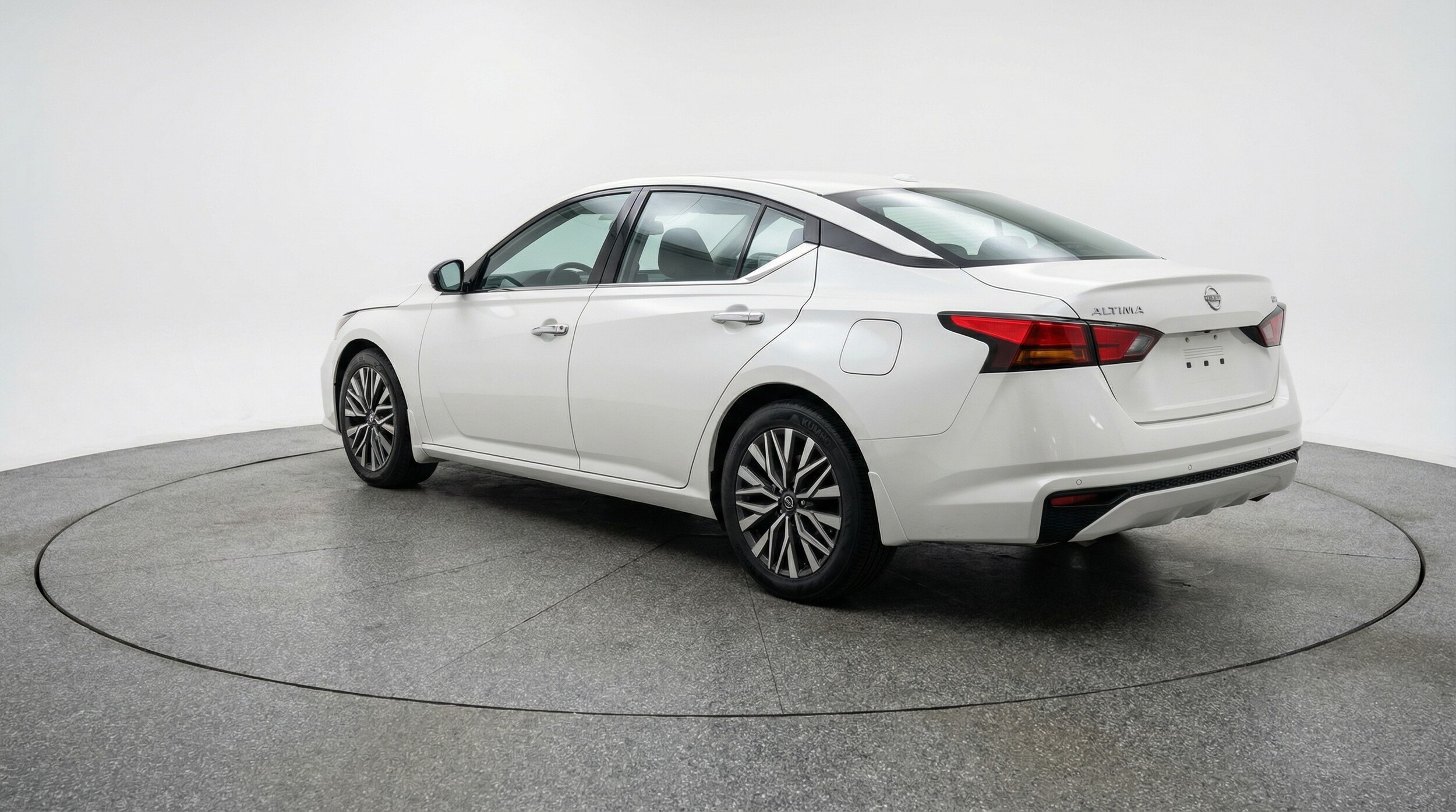 Thumbnail: 2025 Nissan Altima - 5