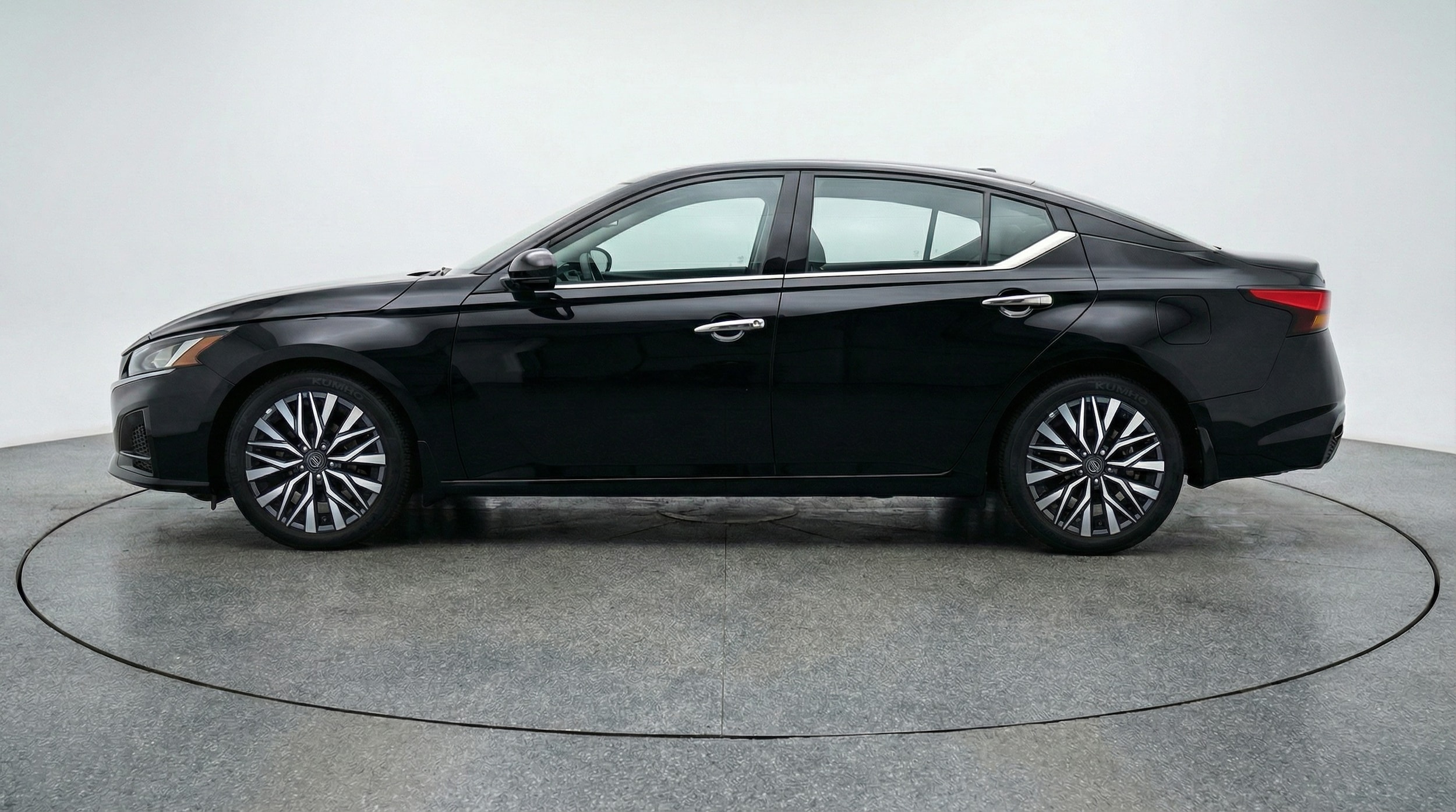 Thumbnail: 2025 Nissan Altima - 4