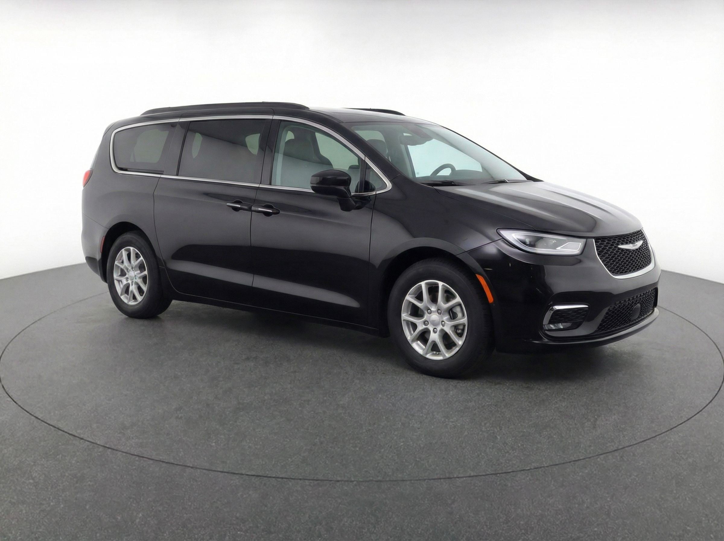 Thumbnail: 2024 Chrysler Pacifica - 1