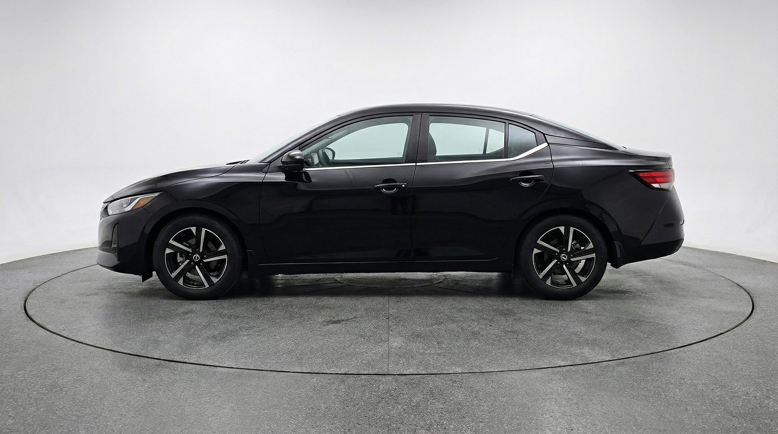 Thumbnail: 2025 Nissan Sentra - 4