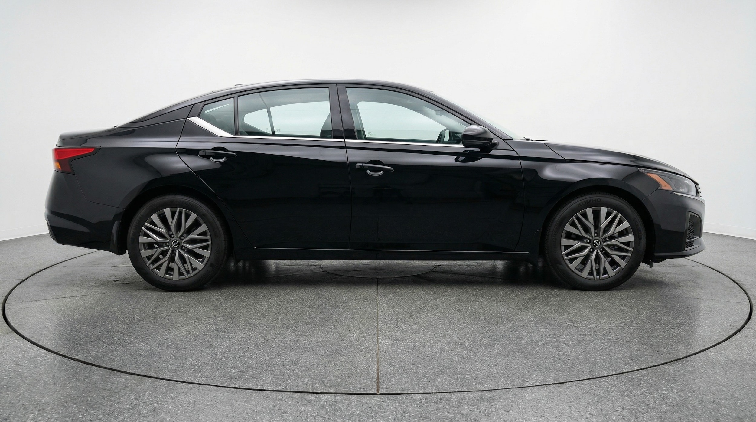 Thumbnail: 2025 Nissan Altima - 8