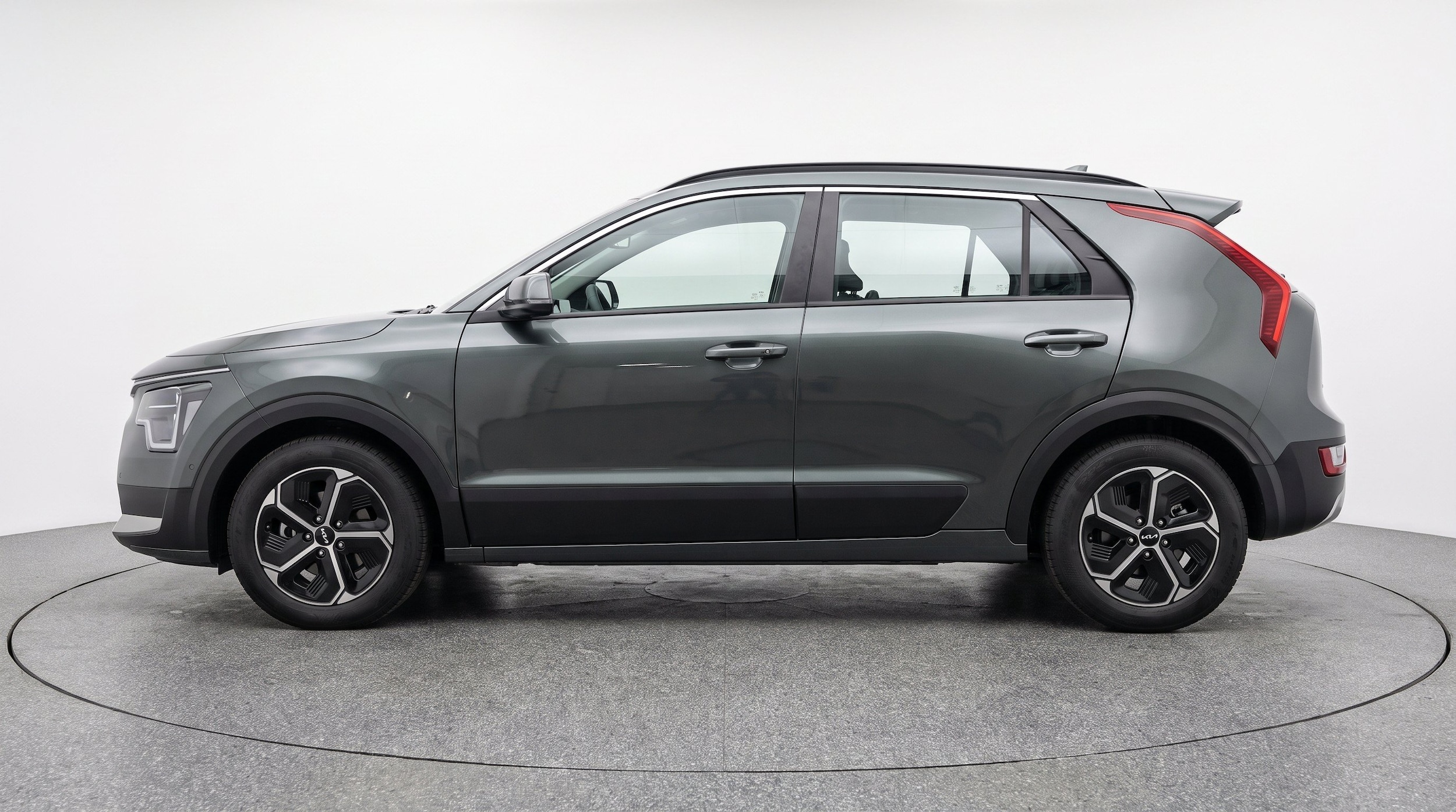 Thumbnail: 2026 Kia Niro - 5