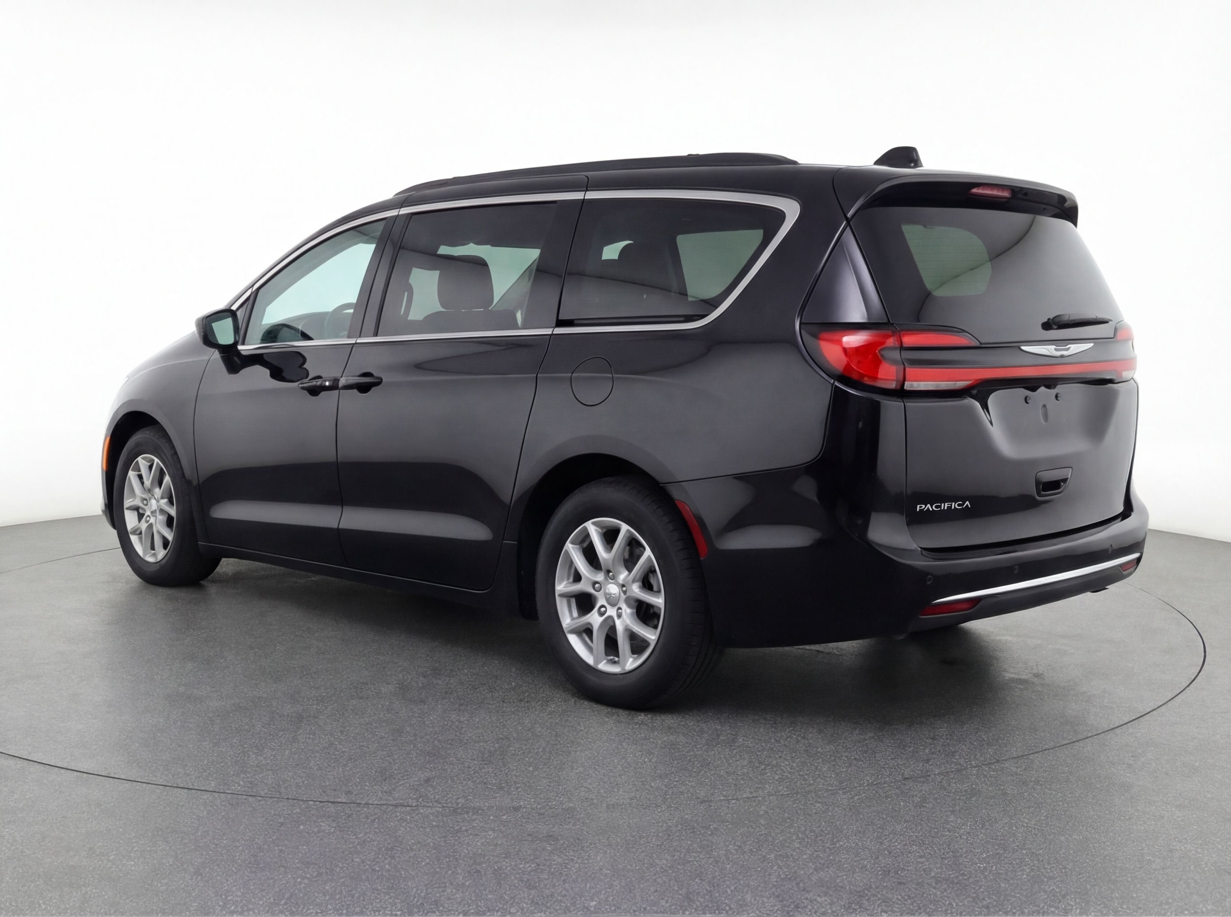 Thumbnail: 2024 Chrysler Pacifica - 5