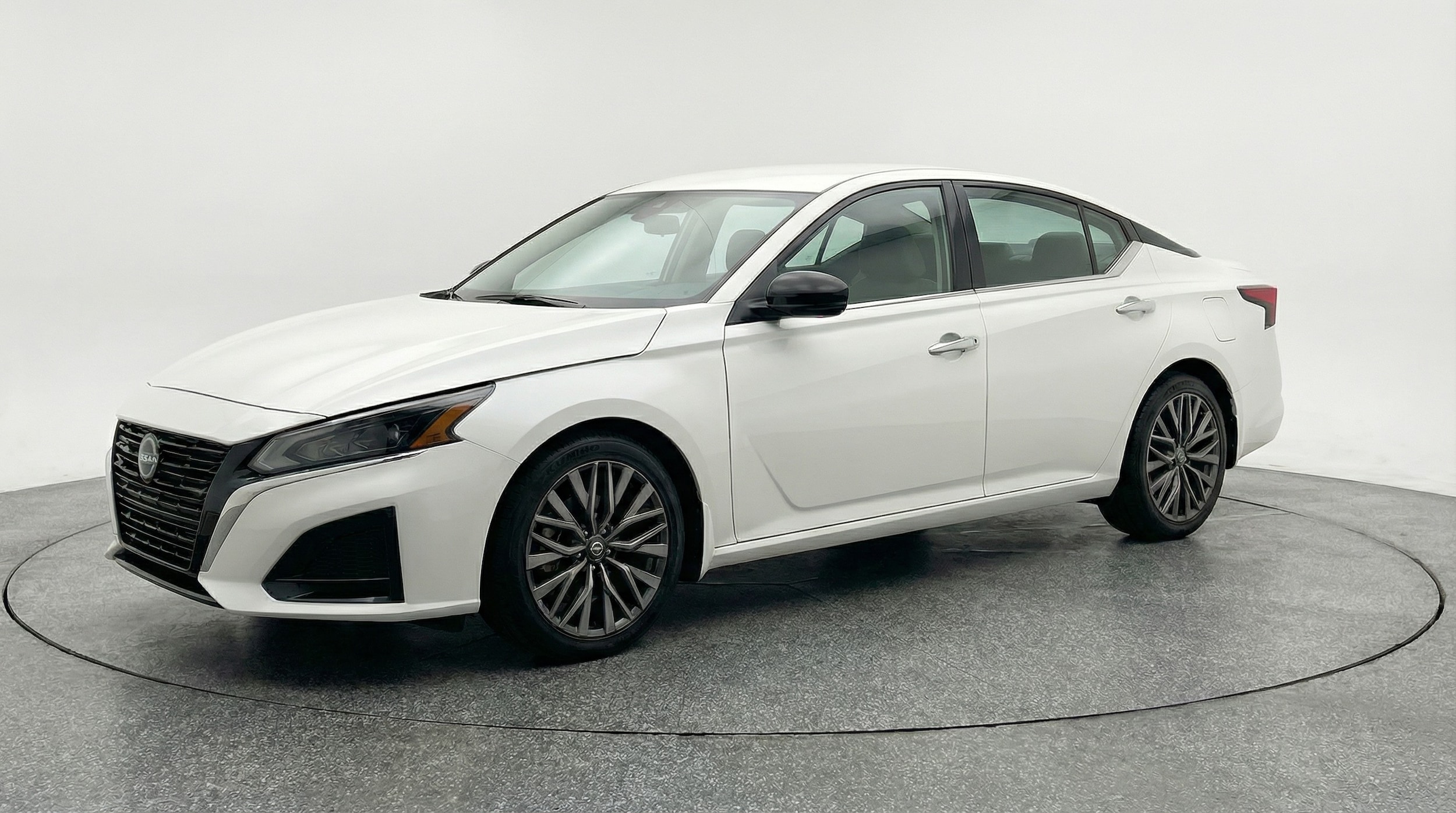 Thumbnail: 2025 Nissan Altima - 3