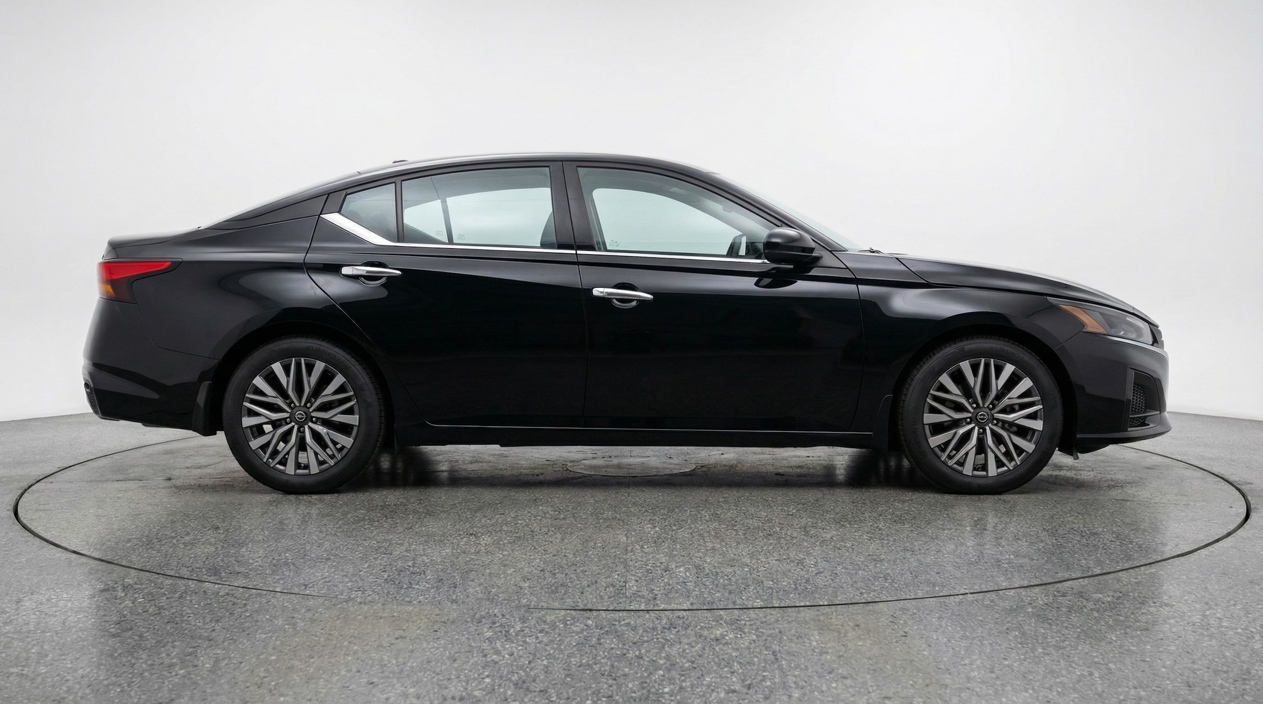 Thumbnail: 2025 Nissan Altima - 8