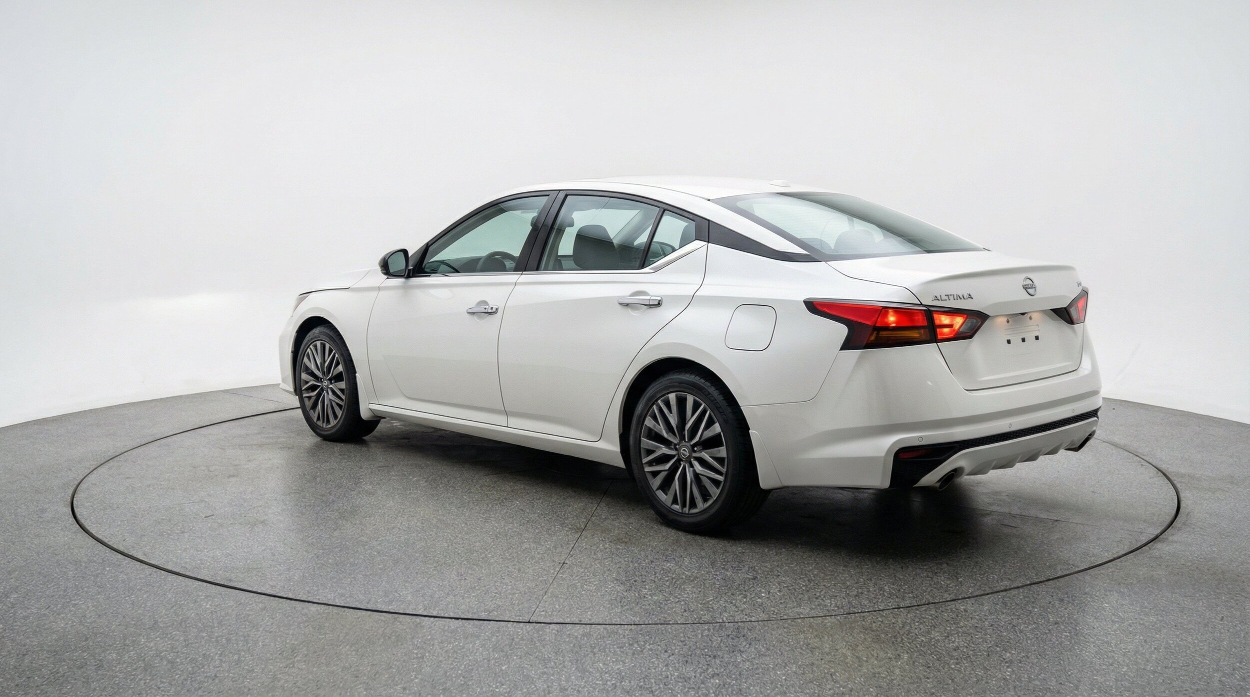 Thumbnail: 2025 Nissan Altima - 6