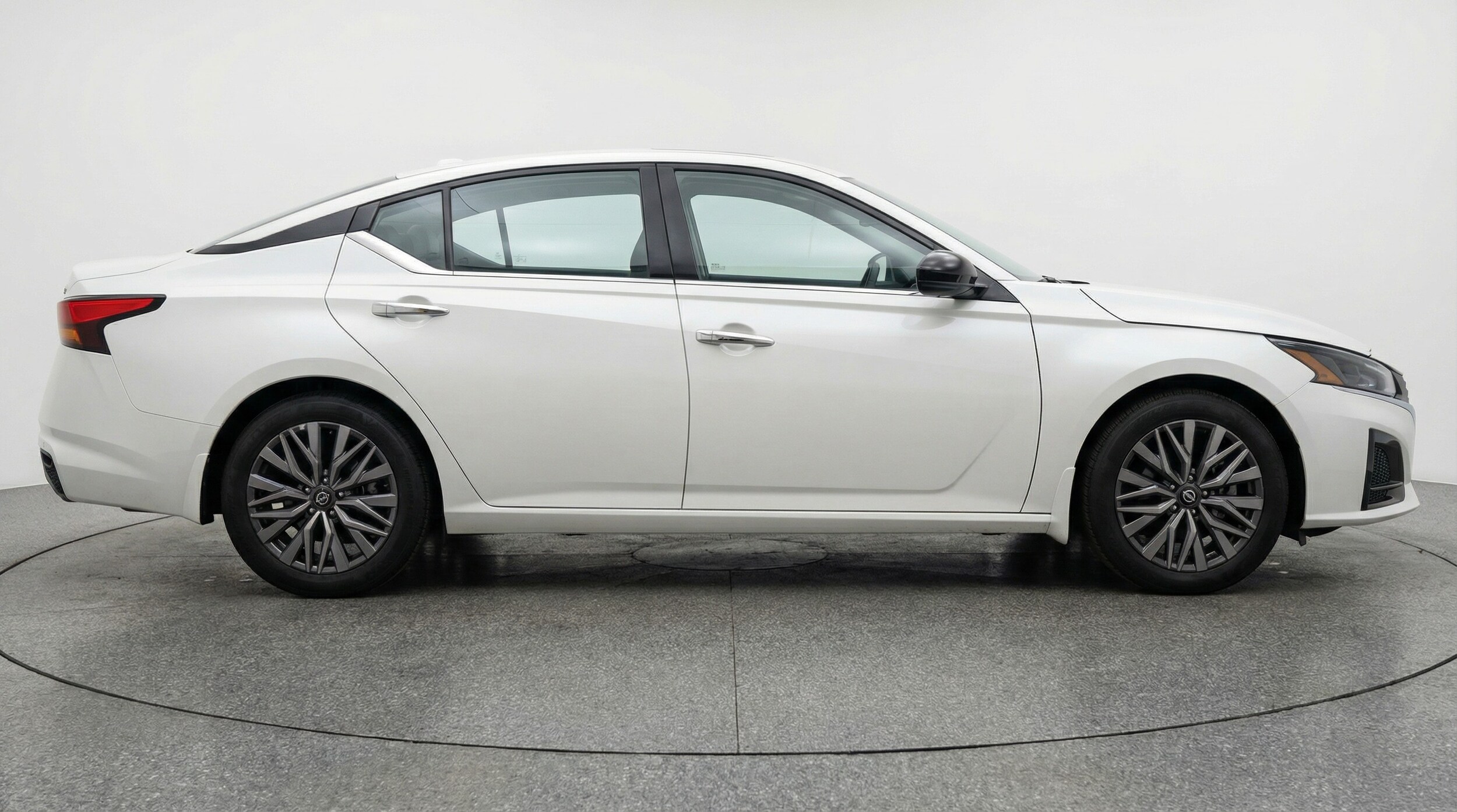 Thumbnail: 2025 Nissan Altima - 8