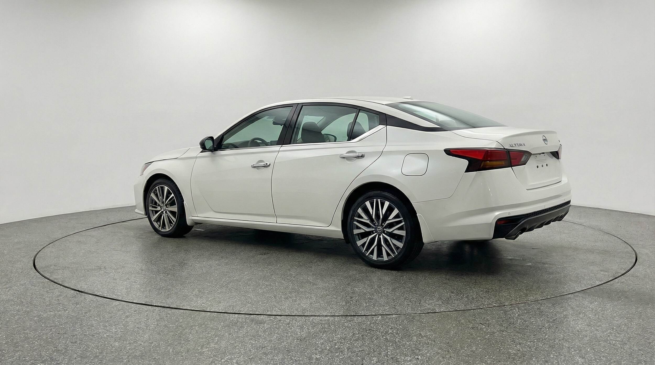 Thumbnail: 2025 Nissan Altima - 5