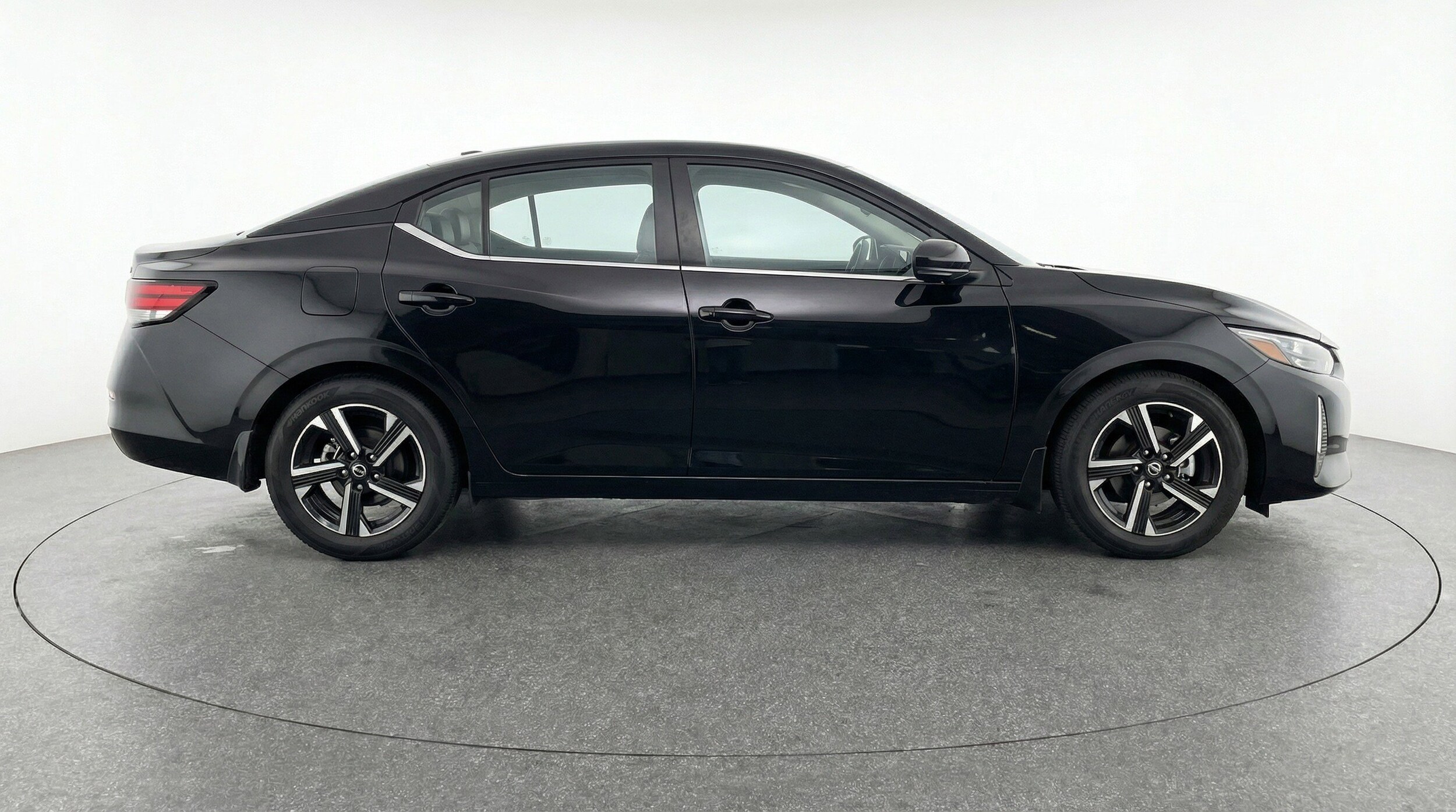 Thumbnail: 2025 Nissan Sentra - 11