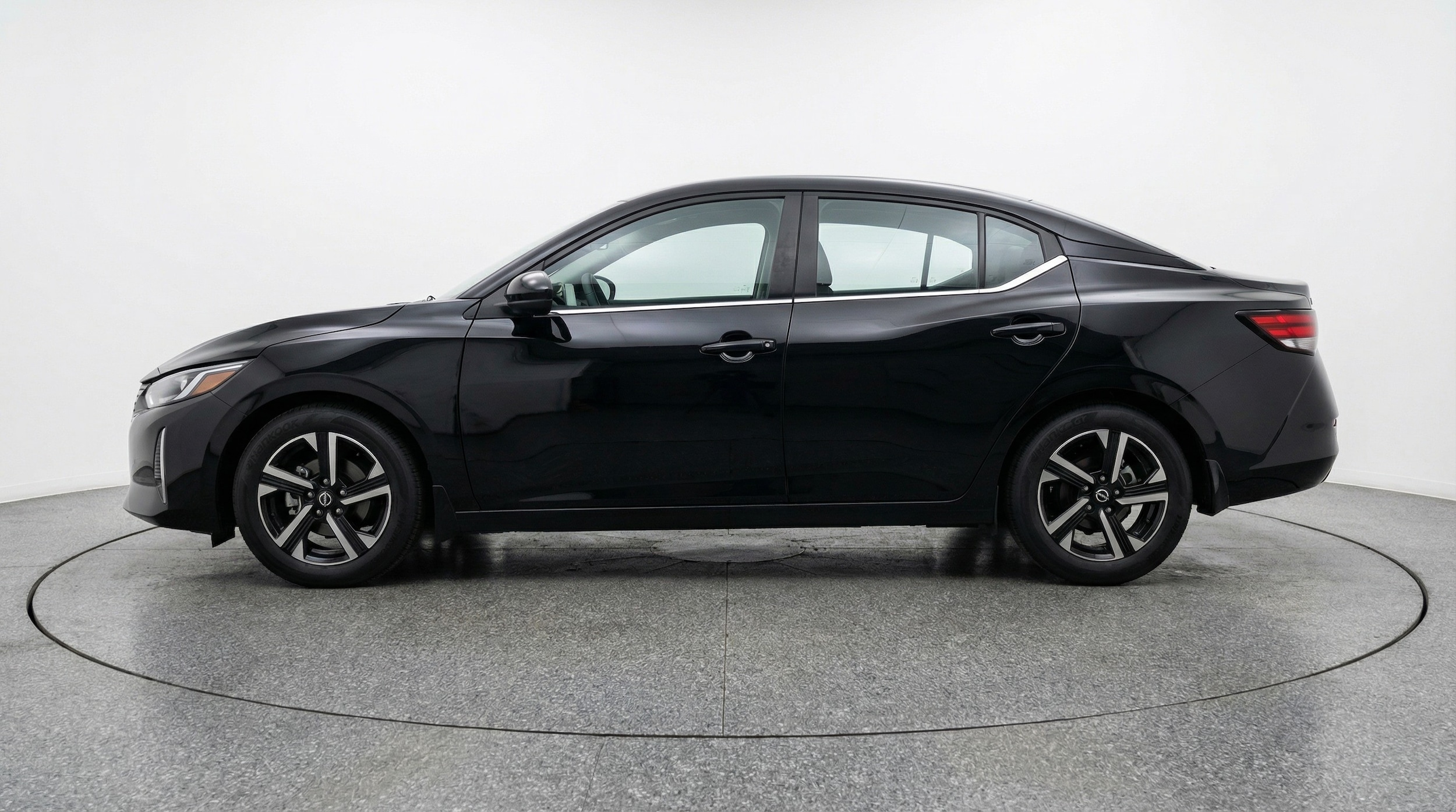 Thumbnail: 2025 Nissan Sentra - 4