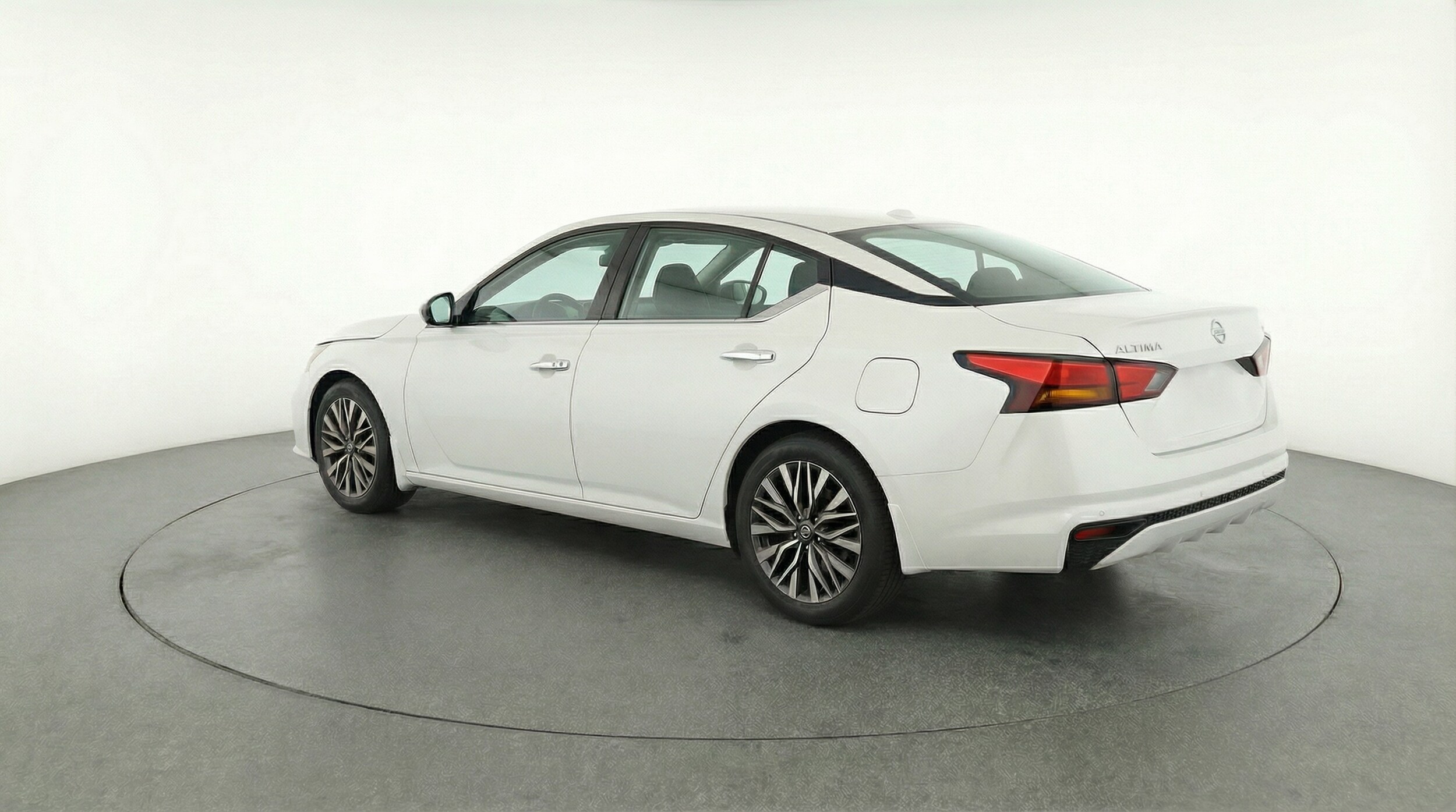 Thumbnail: 2025 Nissan Altima - 5
