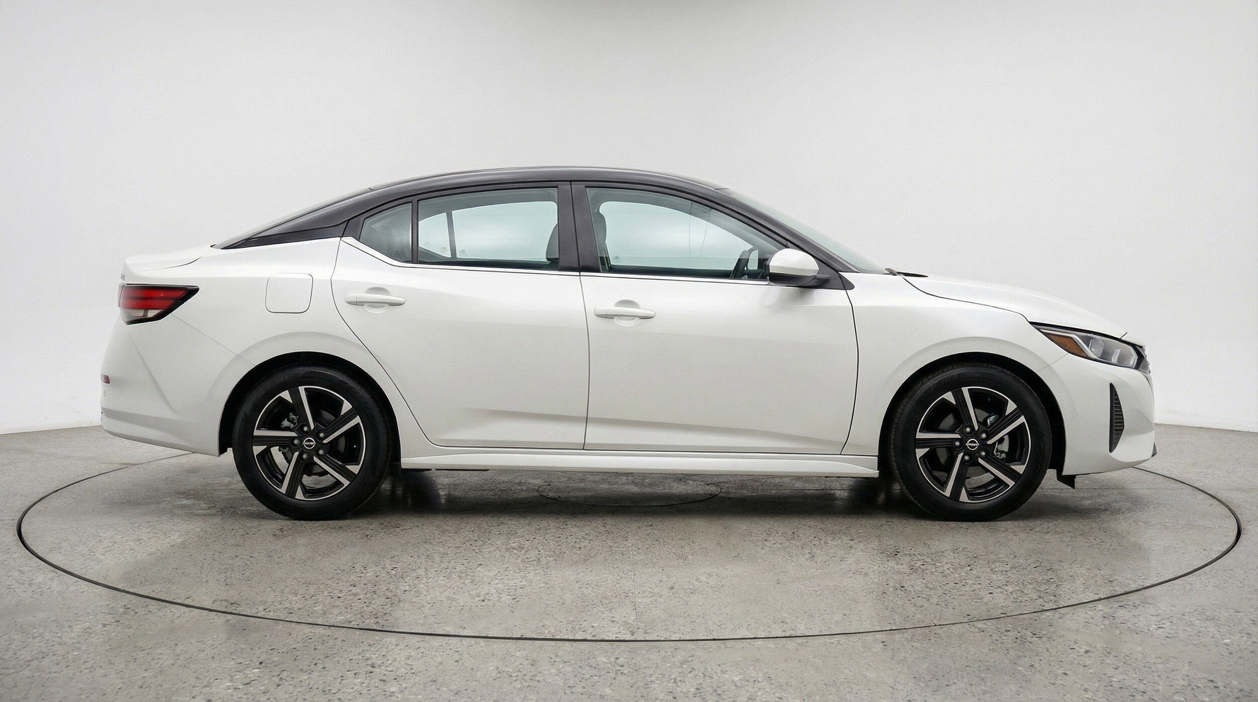 Thumbnail: 2025 Nissan Sentra - 11