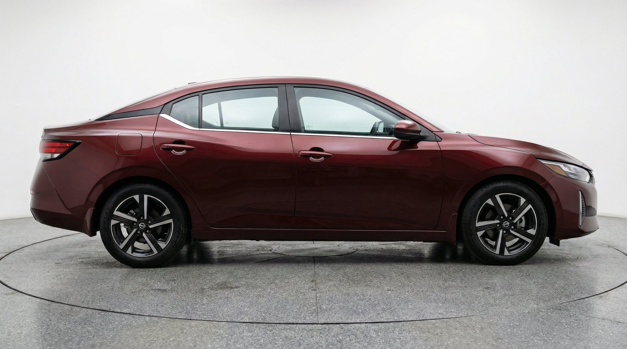 2025 Nissan Sentra SV - Photo 9