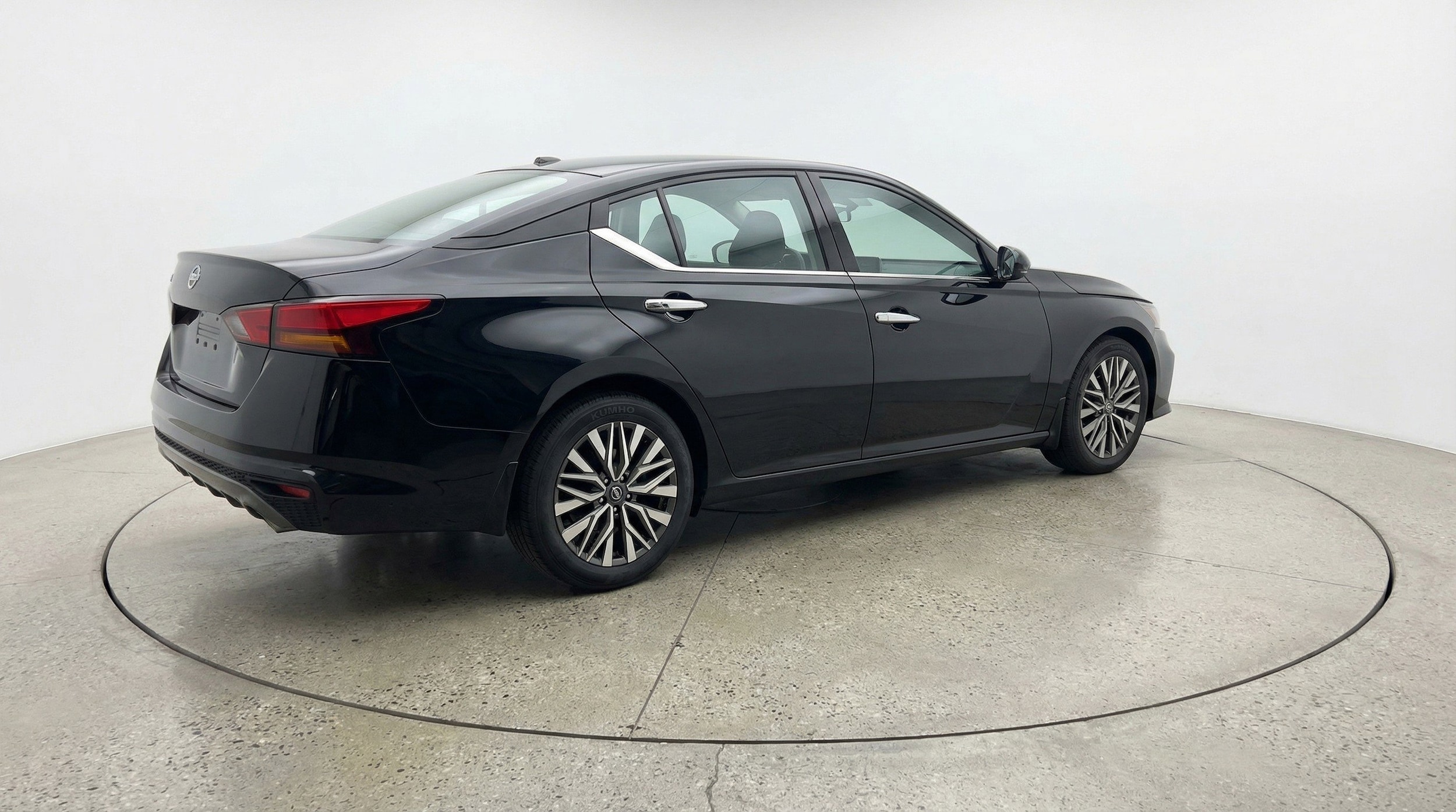 Thumbnail: 2025 Nissan Altima - 9