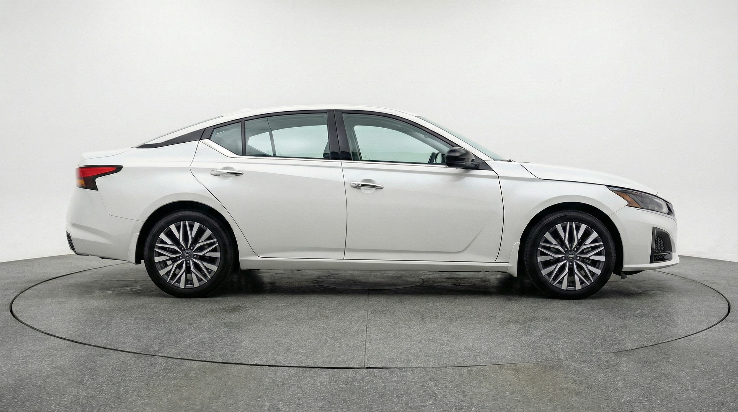 Thumbnail: 2025 Nissan Altima - 8