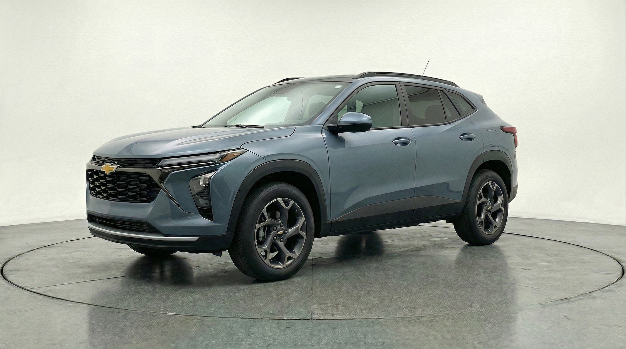 Thumbnail: 2025 Chevrolet Trax - 3