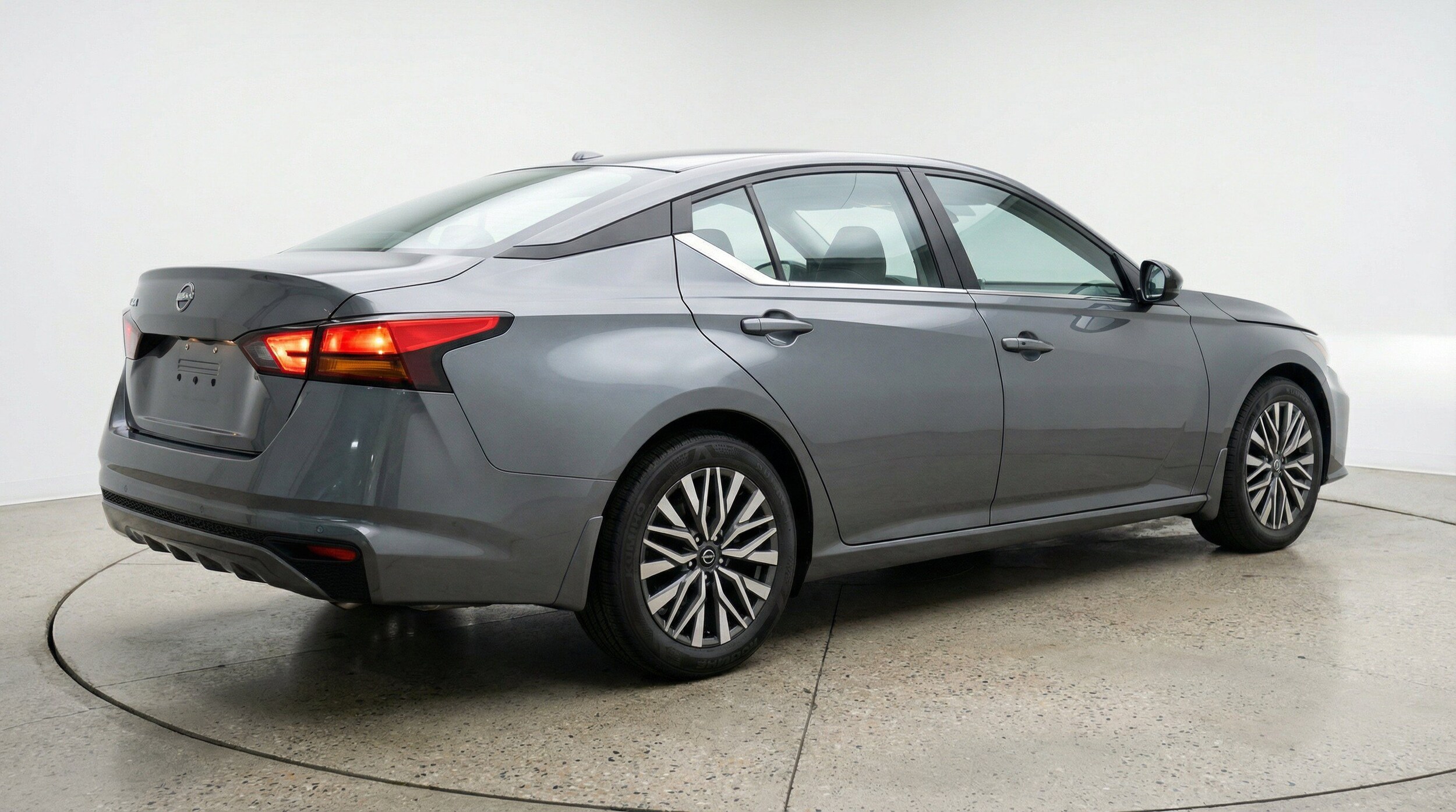 Thumbnail: 2025 Nissan Altima - 9