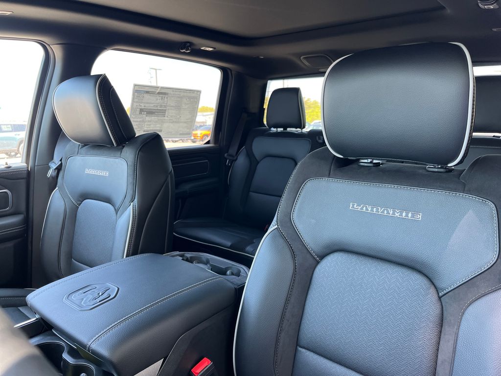 2026 RAM 1500 Laramie - Photo 18
