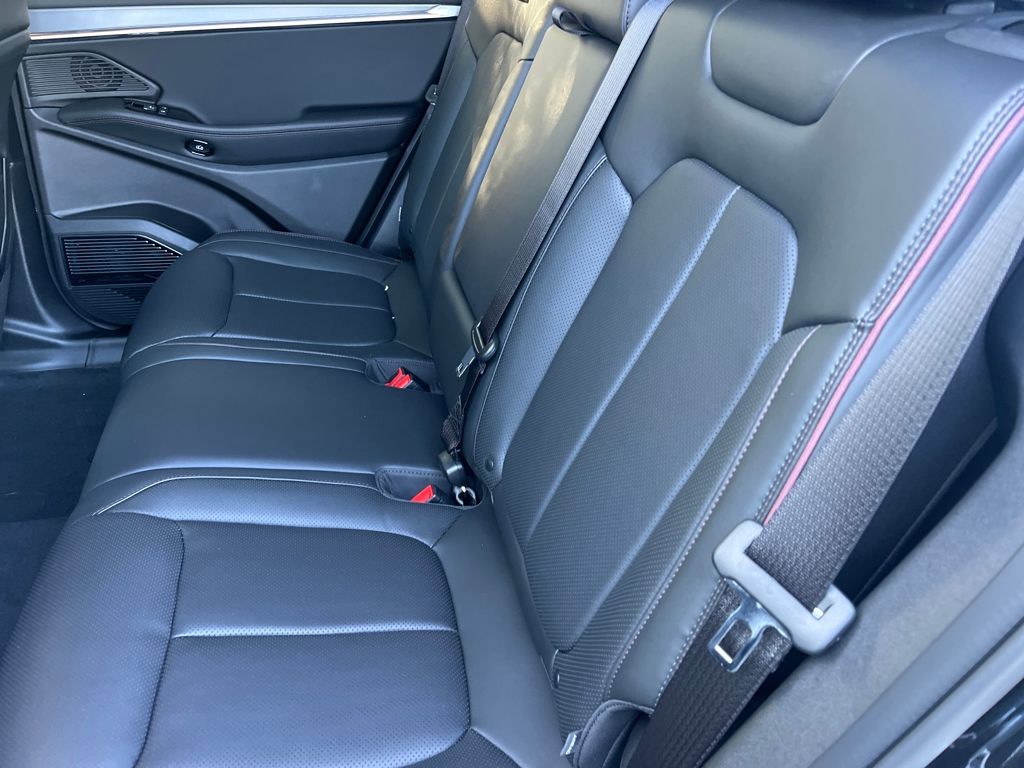 2025 Jeep Wagoneer S Launch Edition - Photo 23