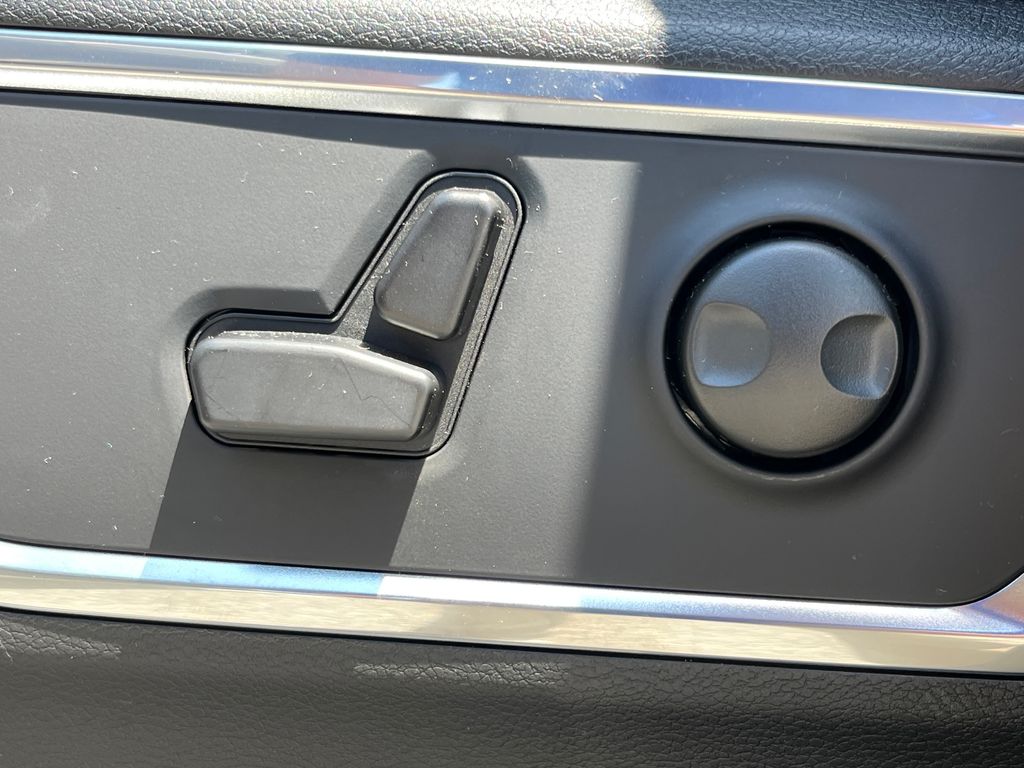 2026 RAM 1500 Laramie - Photo 32