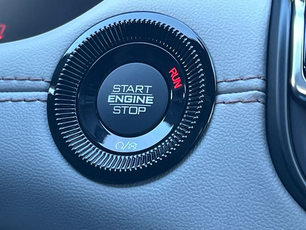 2025 Jeep Compass Limited - Photo 9