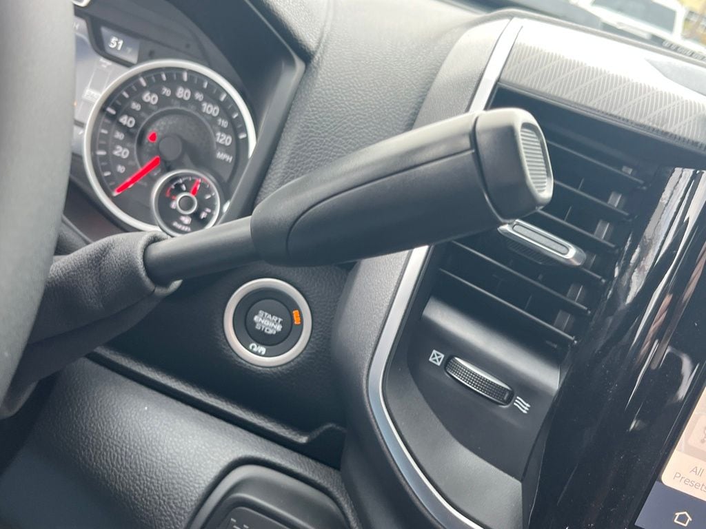 2026 RAM 3500 Big Horn - Photo 14