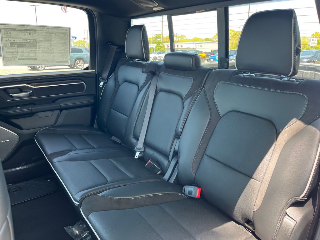 2026 RAM 1500 Laramie - Photo 26