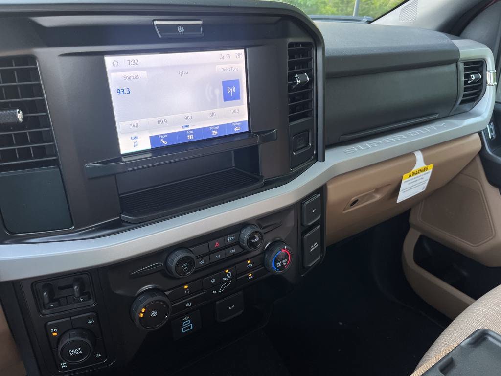 2025 Ford F-250 Super Duty XLT - Photo 13