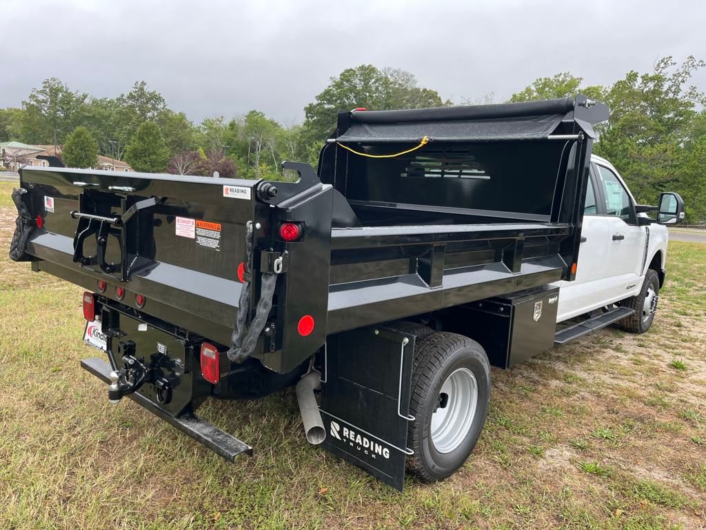 2025 Ford F-350 Super Duty Chassis Cab XL - Photo 22