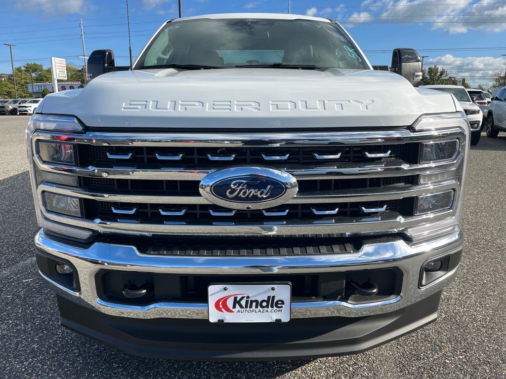 2026 Ford F-250 Super Duty Lariat - Photo 2