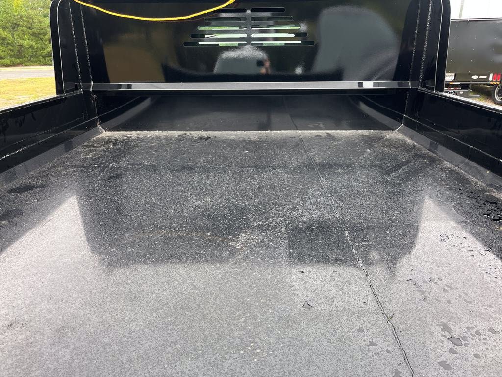 2025 Ford F-350 Super Duty Chassis Cab XL - Photo 24