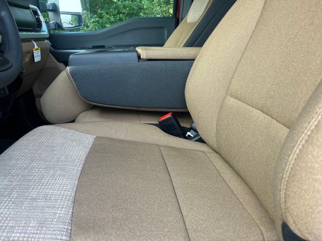 2025 Ford F-250 Super Duty XLT - Photo 14