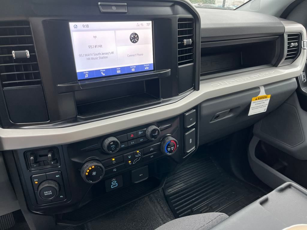 2025 Ford F-350 Super Duty Chassis Cab XL - Photo 14