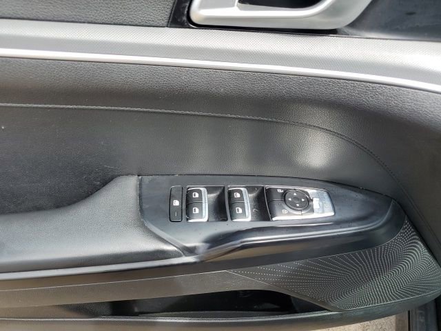 2023 Kia K5 LXS - Photo 12