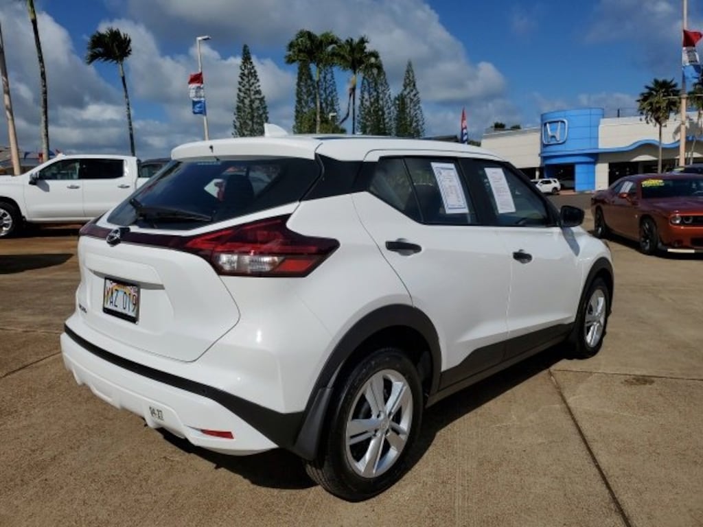 Used 2025 Nissan Kicks Play S SUV