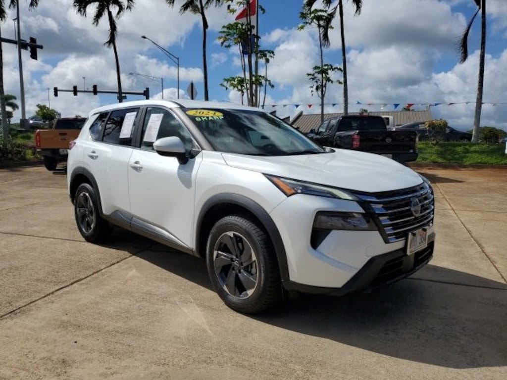 Used 2024 Nissan Rogue SV SUV