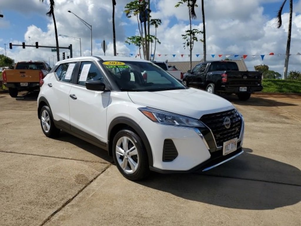 Used 2025 Nissan Kicks Play S SUV