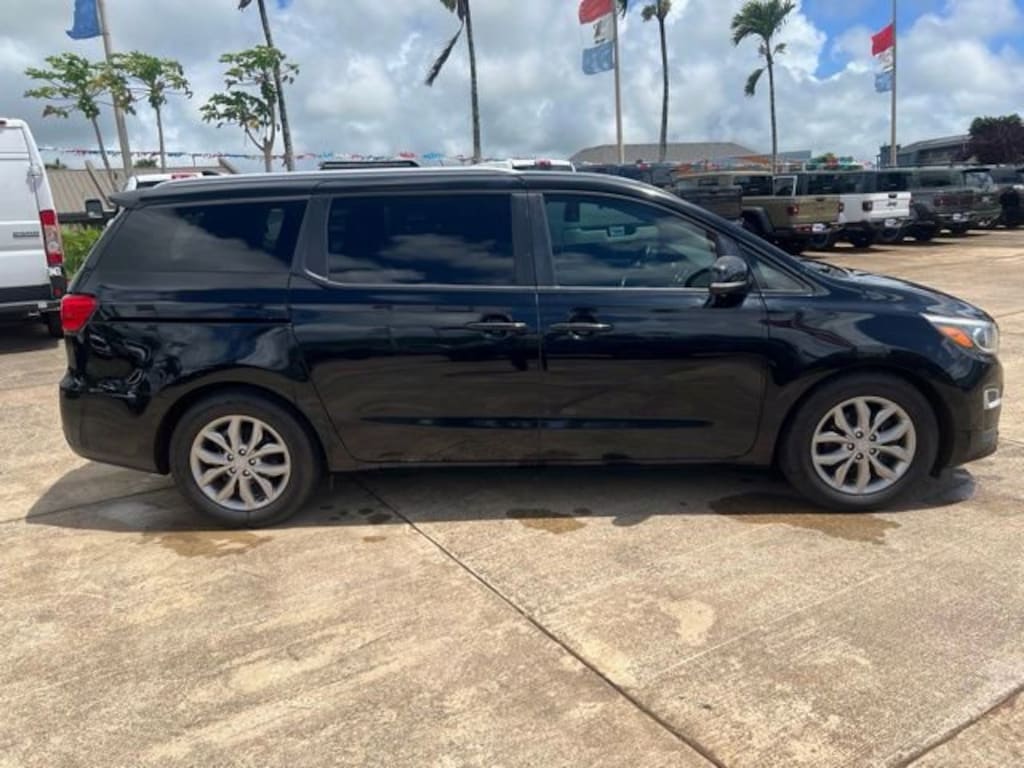 Used 2019 Kia Sedona EX Van Passenger Van
