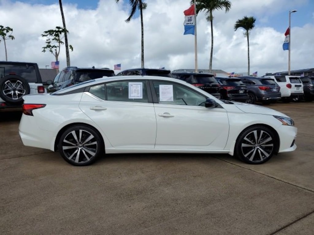 Used 2022 Nissan Altima 2.5 SR Sedan